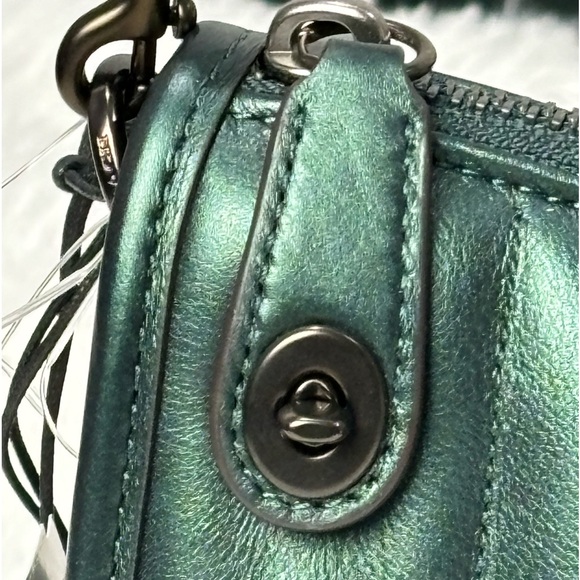 NEW/NWT COACH Quilted Swinger 20 - Metallic Dark Green - Picture 6 of 16